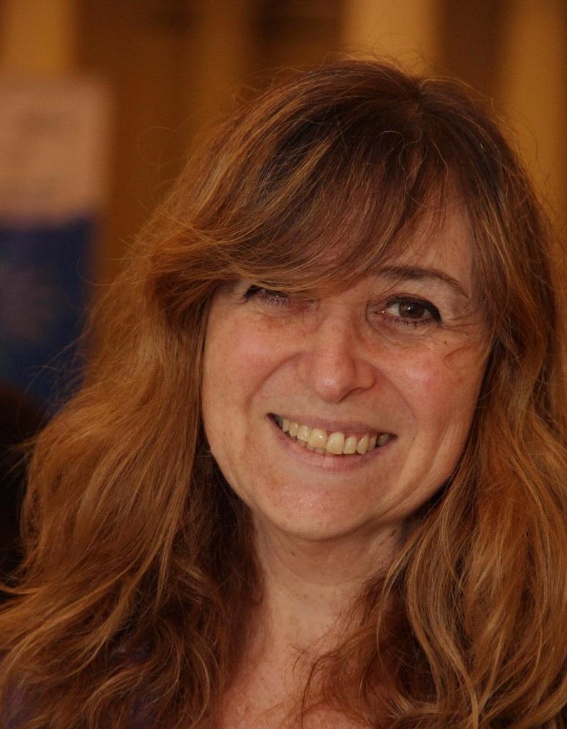 Cinthia Rajschmir web.jpg